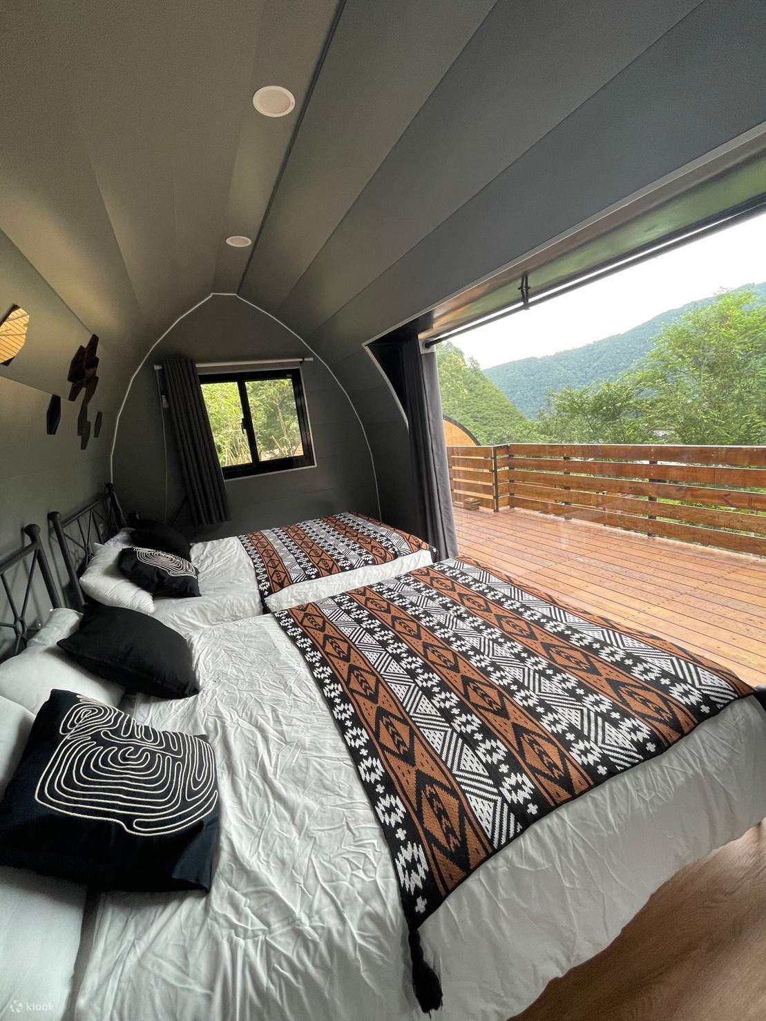 유노의 럭셔리 글램핑